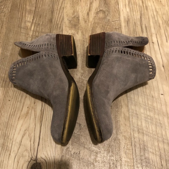 Lucky Brand Gray Suede Booties. - Picture 5 of 9